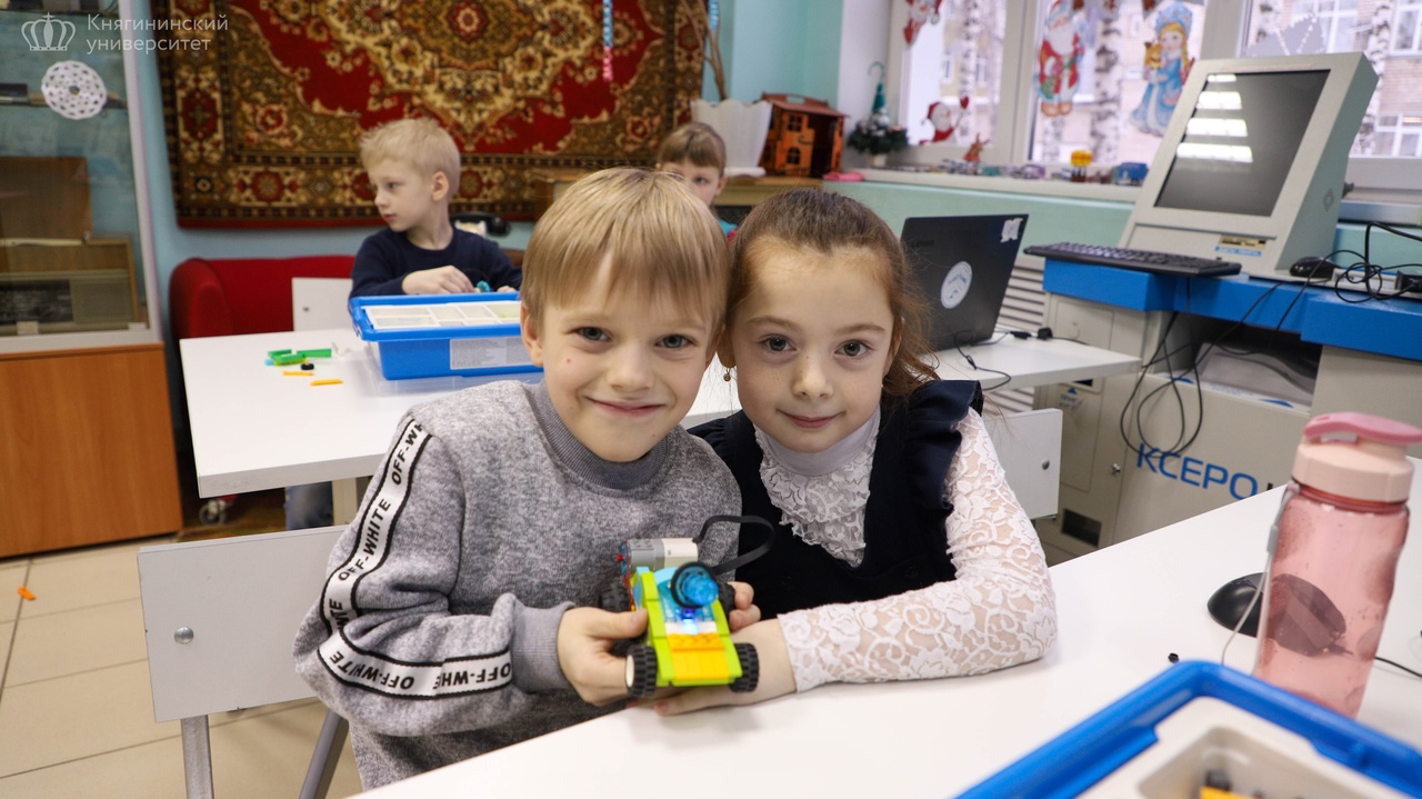 Подробнее о статье ЗИМНИЕ IT-КАНИКУЛЫ