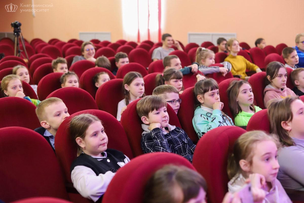 Подробнее о статье ТУТ И СКАЗОЧКЕ КОНЕЦ, А КТО СЛУШАЛ МОЛОДЕЦ…