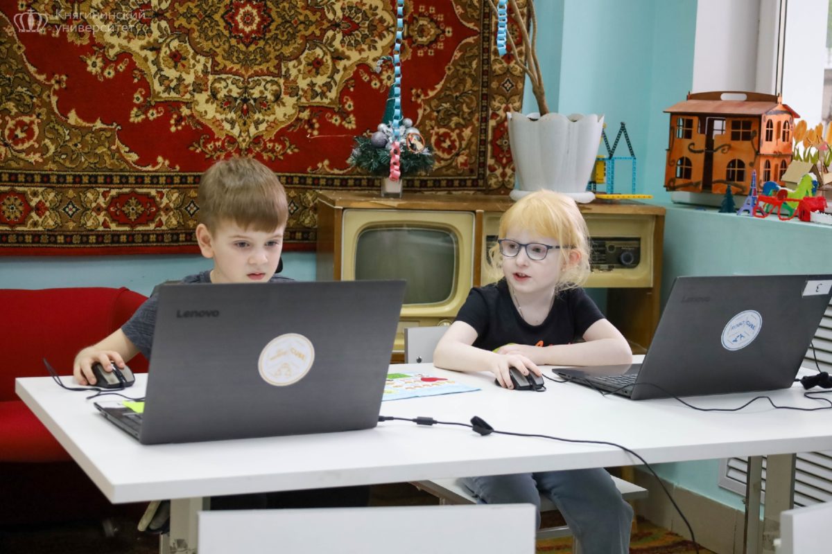 Подробнее о статье МАСТЕР-КЛАСС ПО SCRATCH-ПРОГРАММИРОВАНИЮ 😸