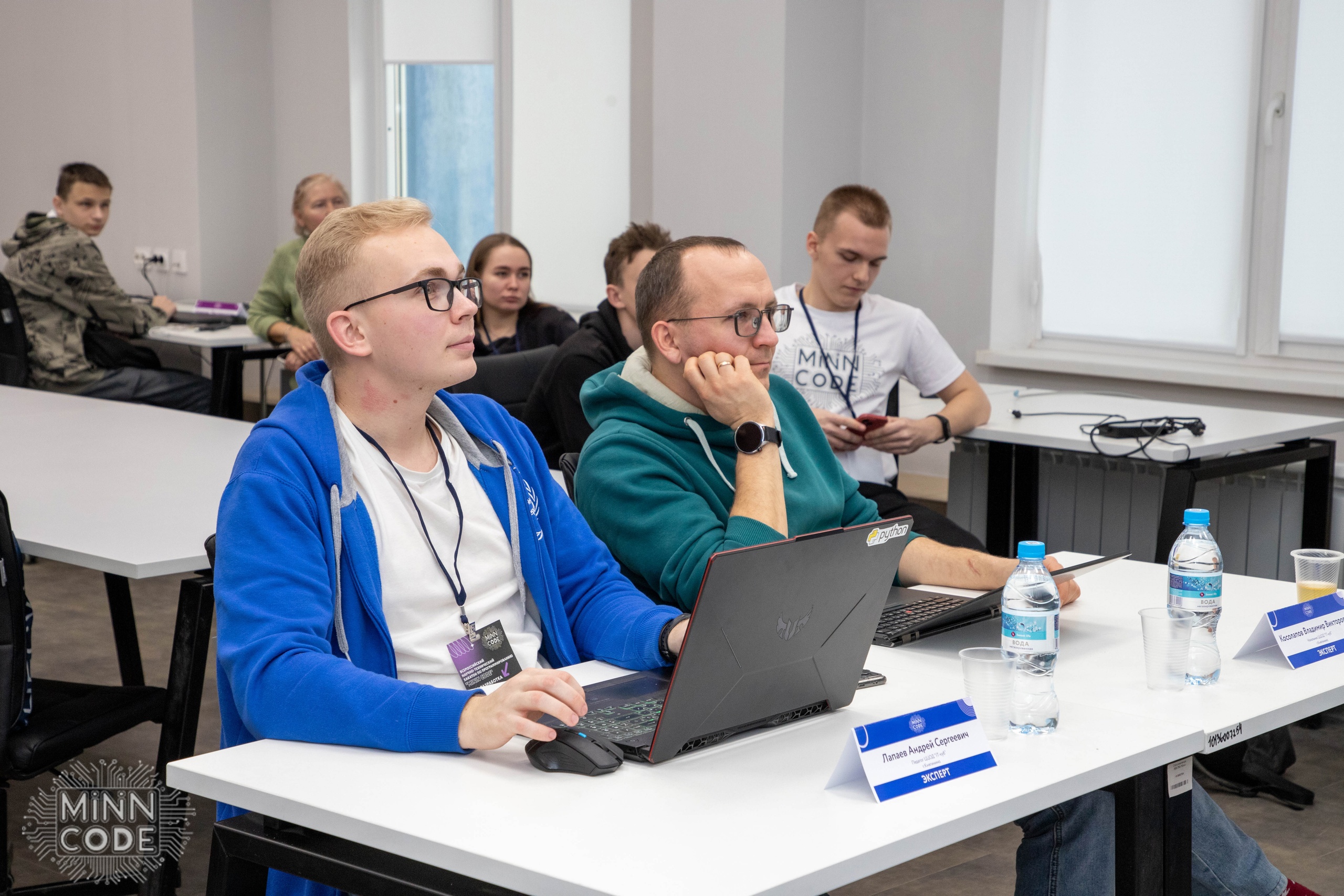 Подробнее о статье 🤩 Состоялась защита проектов по трекам «Web-разработка» и «Программирование на языках Python и Java»!