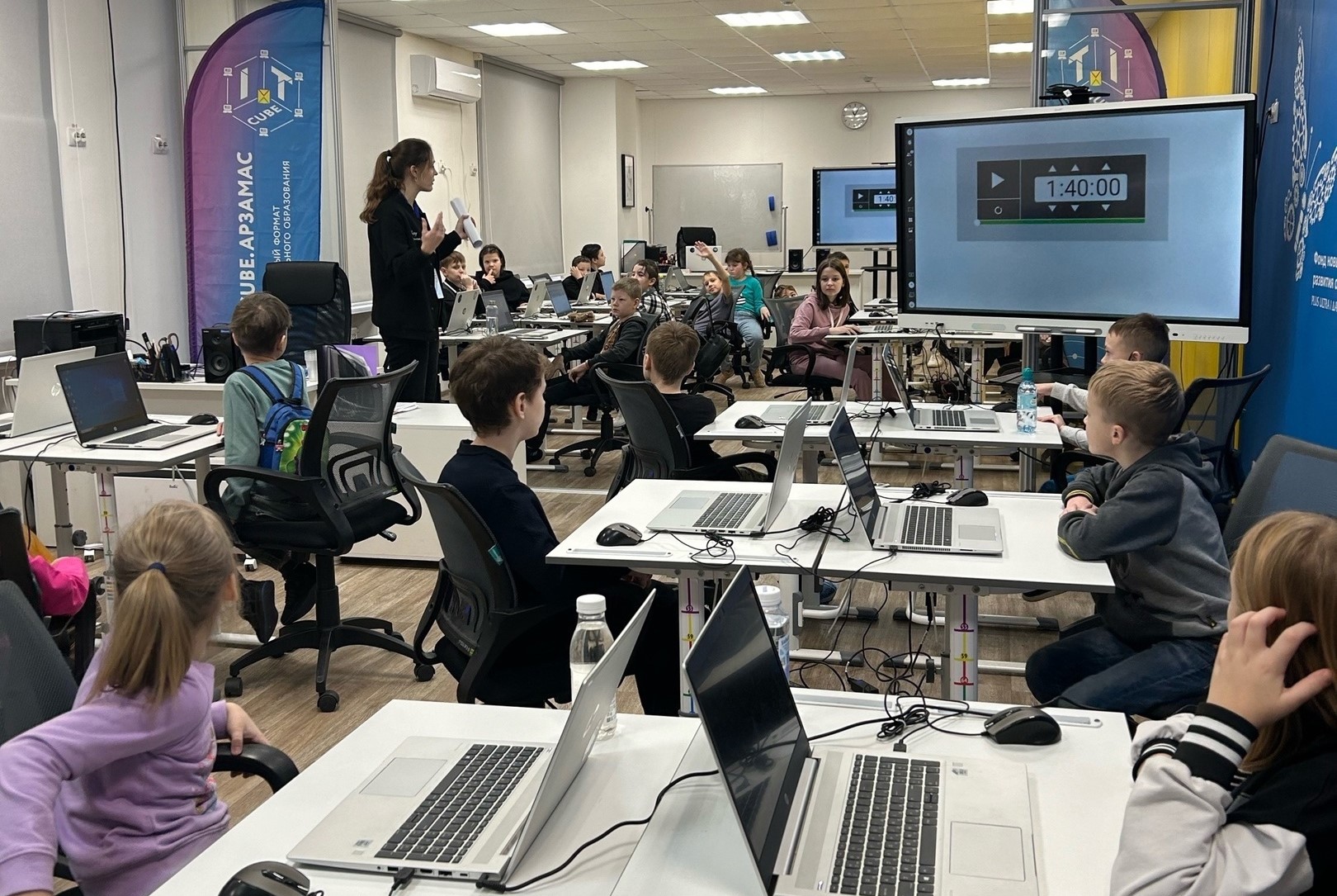 Подробнее о статье 🎄 Новогодний хакатон программированию в Scratch в г.Арзамасе 🎄