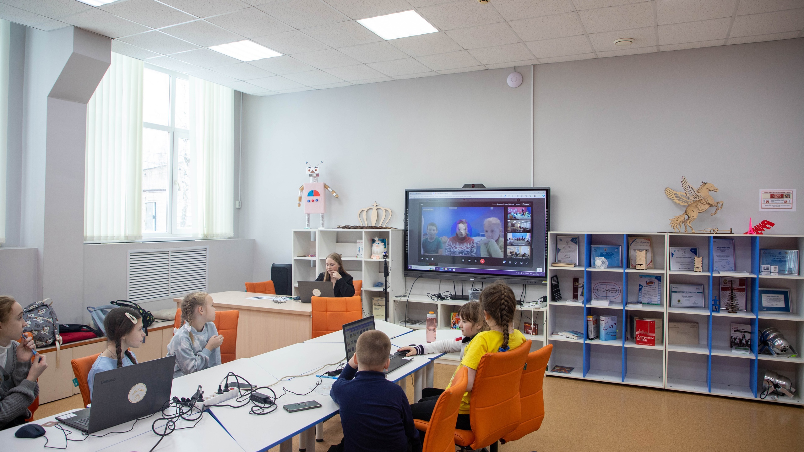 Подробнее о статье 💥Незабываемый день в «IT-Кубе»: стартовал триатлон по Scratch программированию💥