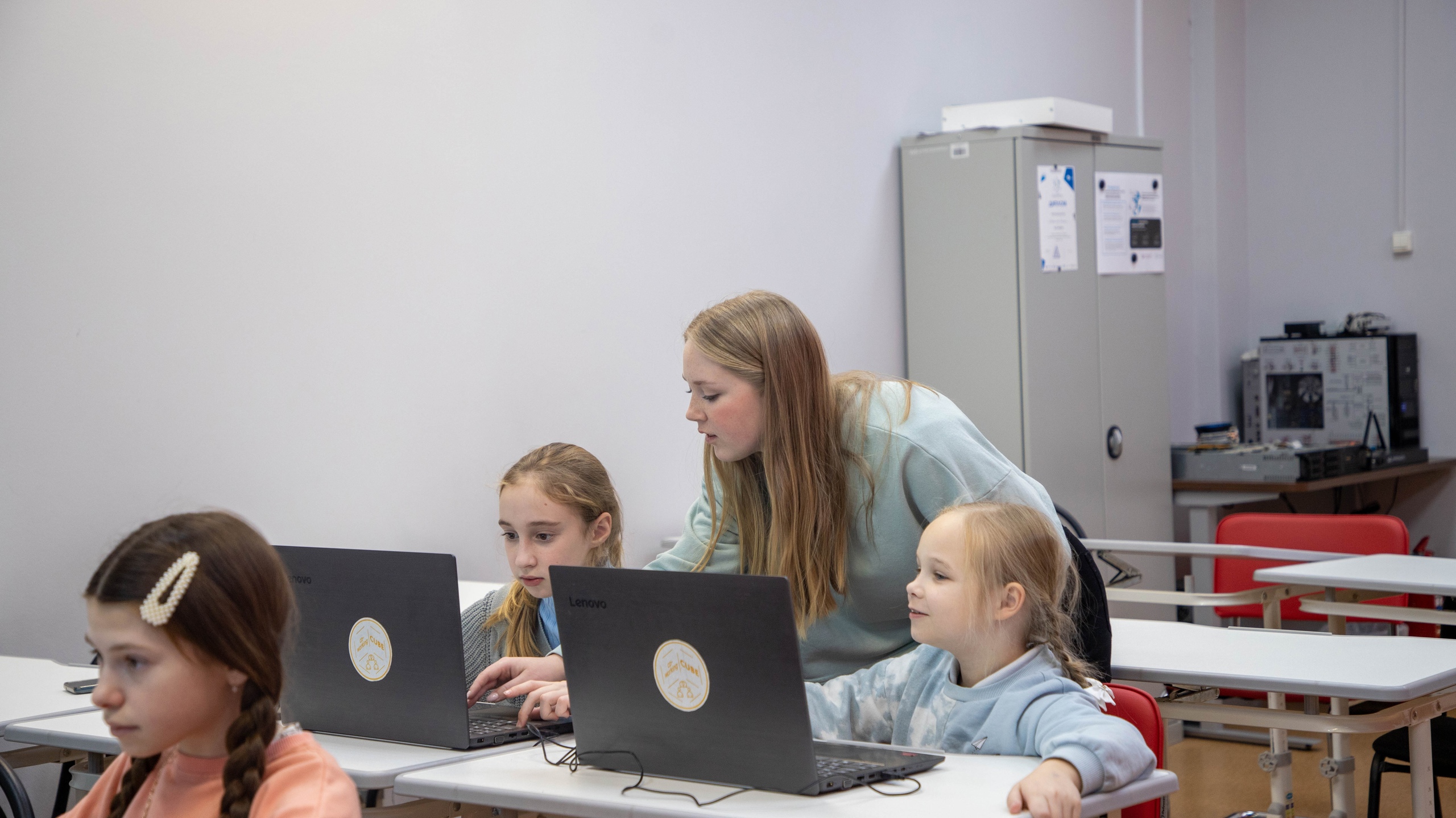 Подробнее о статье 🤩 А наш триатлона по Scratch программированию продолжается!💫