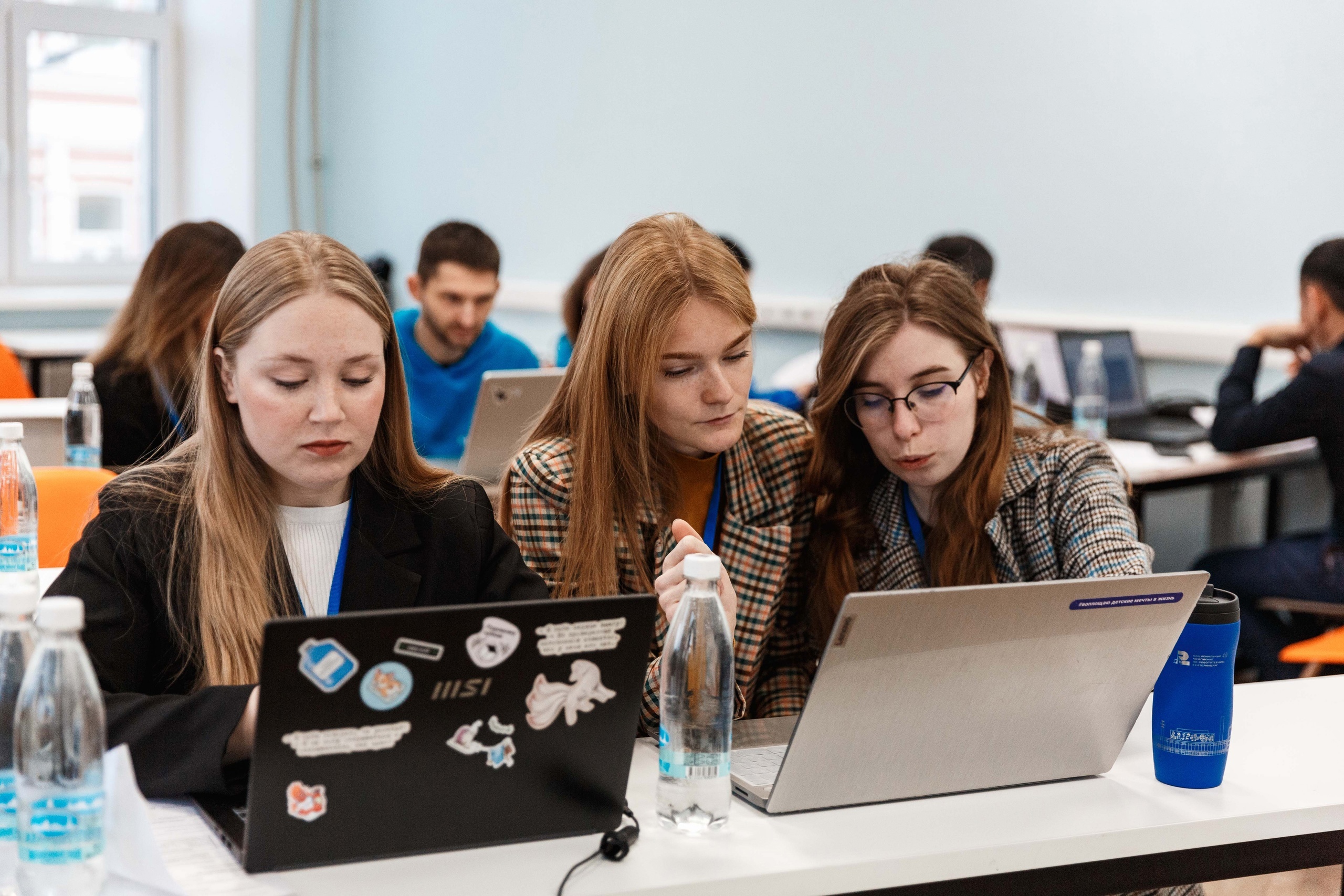 Подробнее о статье 🎓 Образовательные продукты и новые знакомства на чемпионате педагогических компетенций!