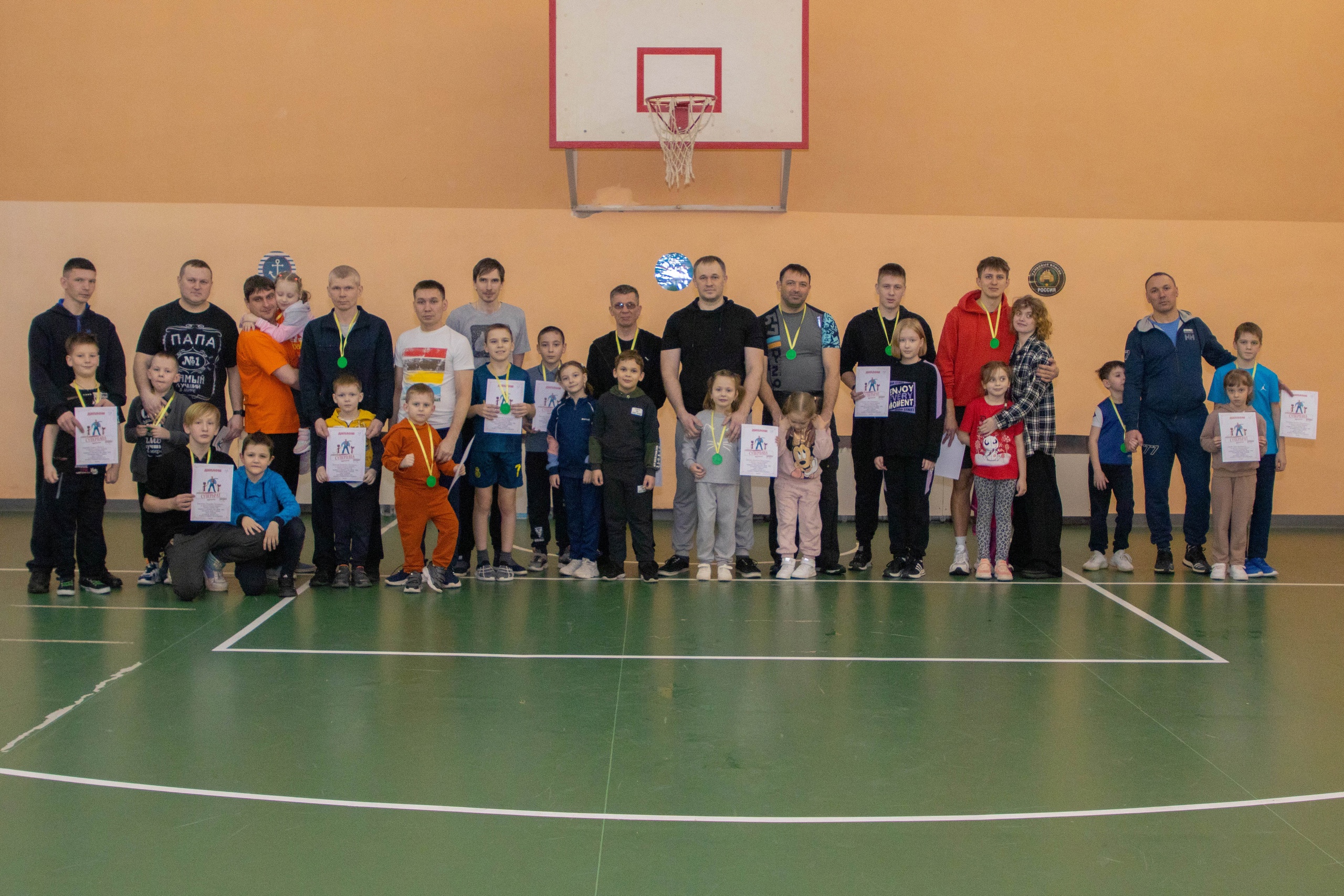 Подробнее о статье 💥16 февраля, в стенах «IT-куба» состоялось соревнование по робототехнике ко Дню защитника Отечества — «РОБОгонки»🦾