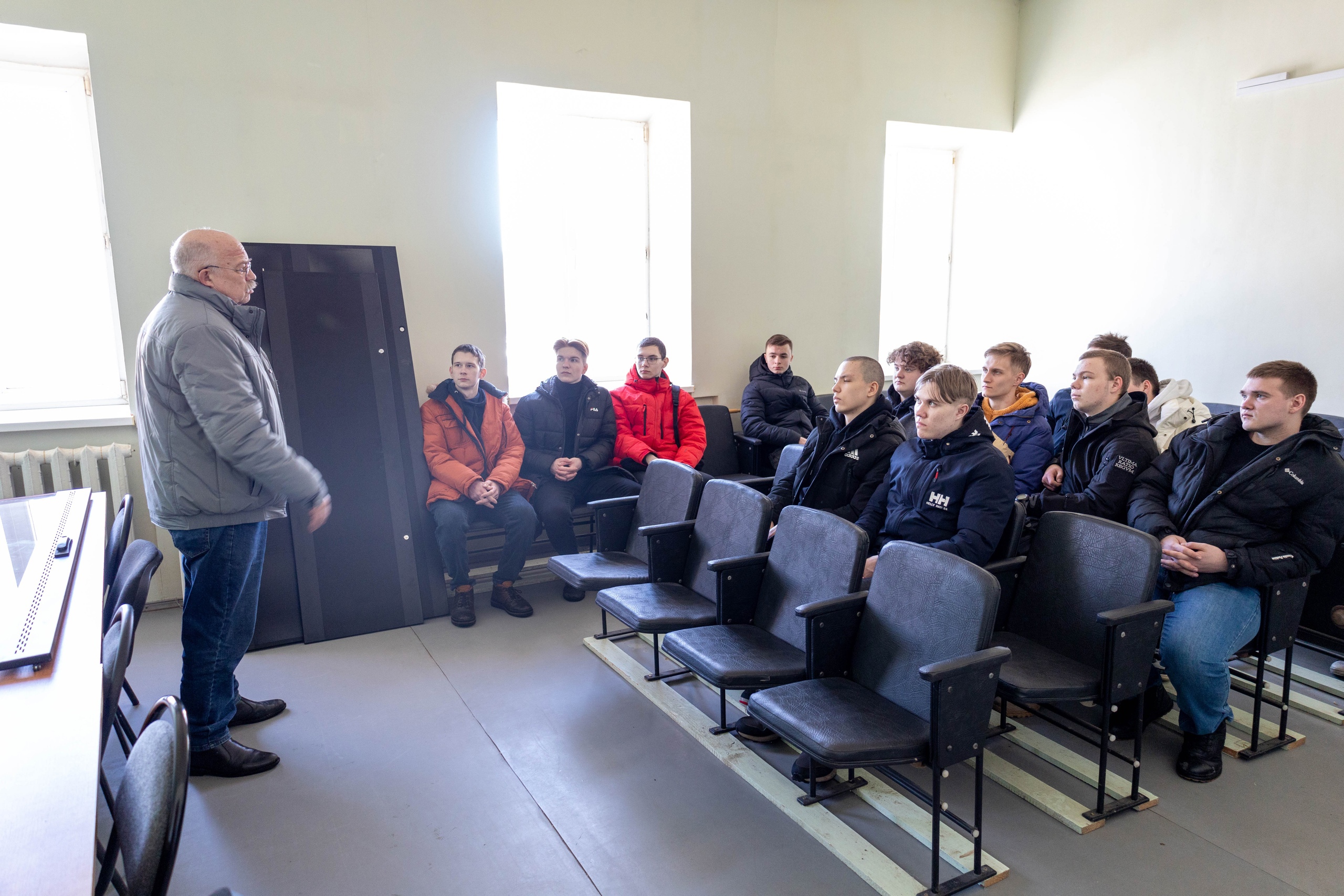 Подробнее о статье Экскурсия в узел связи «Ростелеком»
