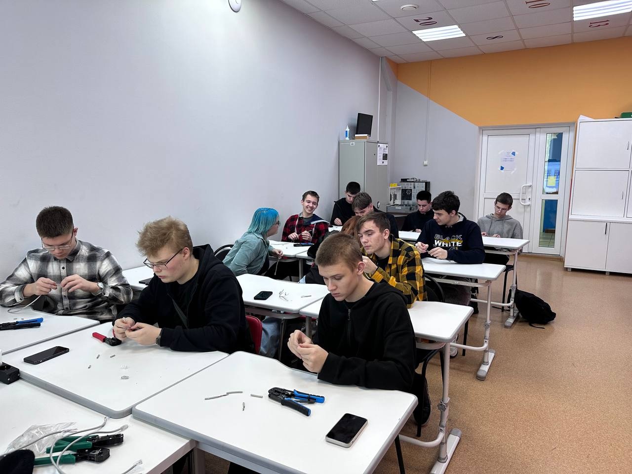Подробнее о статье 👨‍💻Студенты из Института информационных технологий и систем связи приняли участие в квест-сессии под названием «Дети цифрового будущего»!!