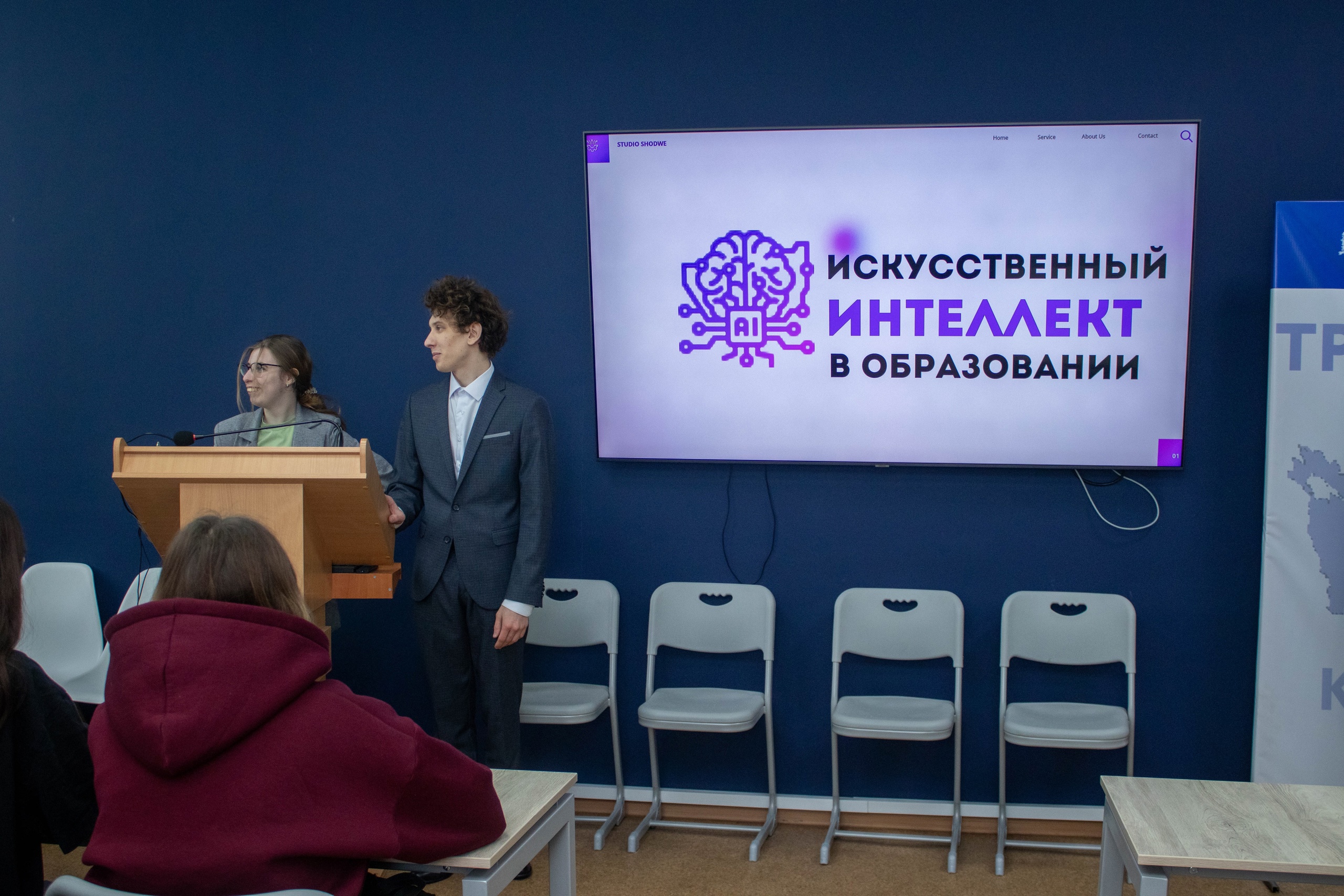 Подробнее о статье 🔥 Нейросети в образовании: новые горизонты и возможности