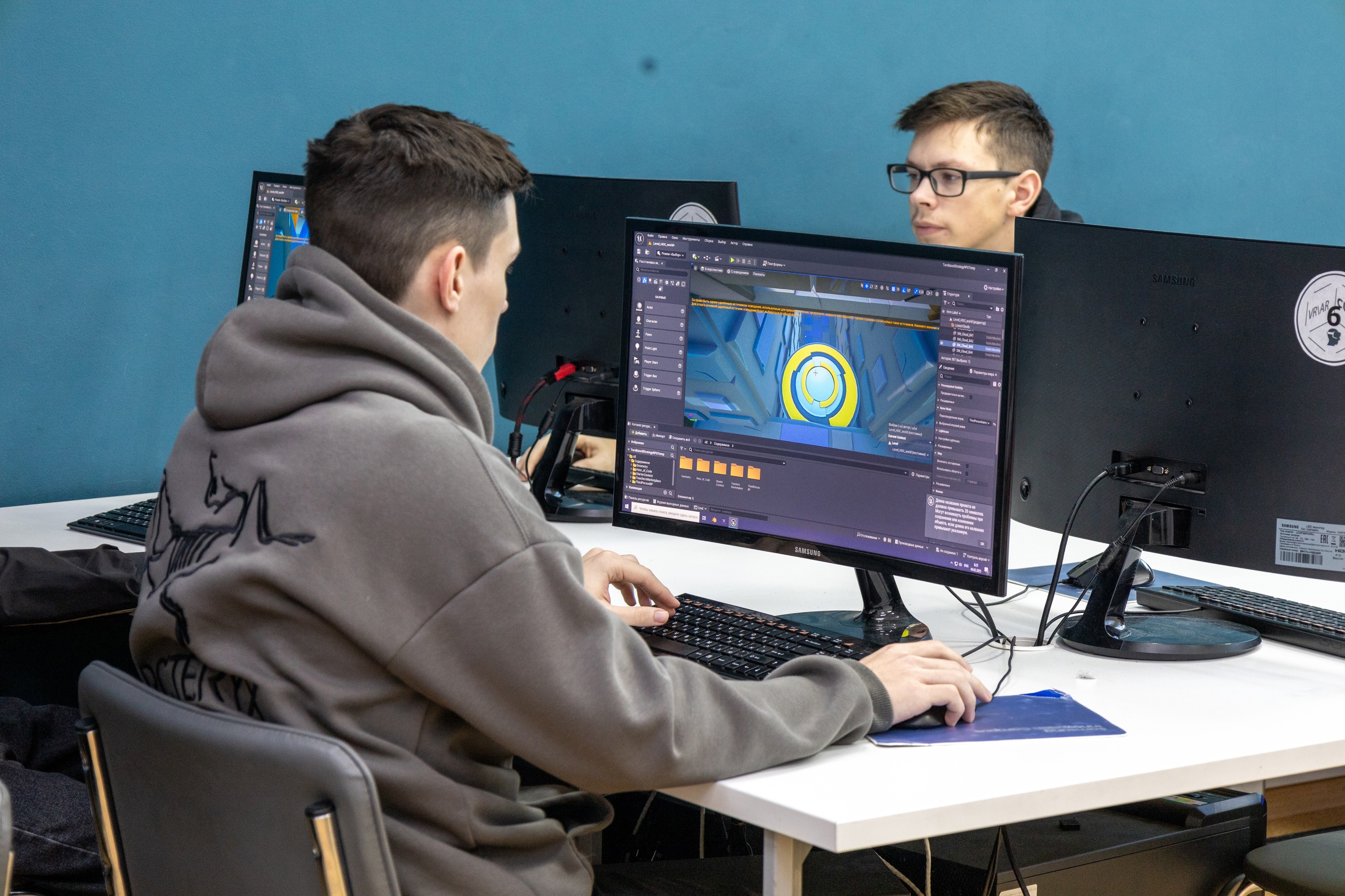 Подробнее о статье 🎮 Сегодня прошли мастер-классы «Войти в IT» для группы 24 БИО!